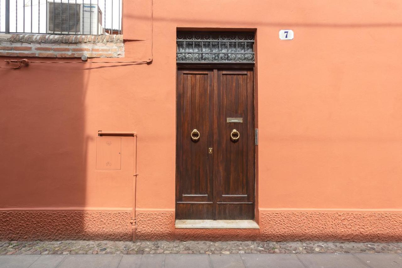 Ferrara Casa dell'Archivòlto con Garage Exterior foto