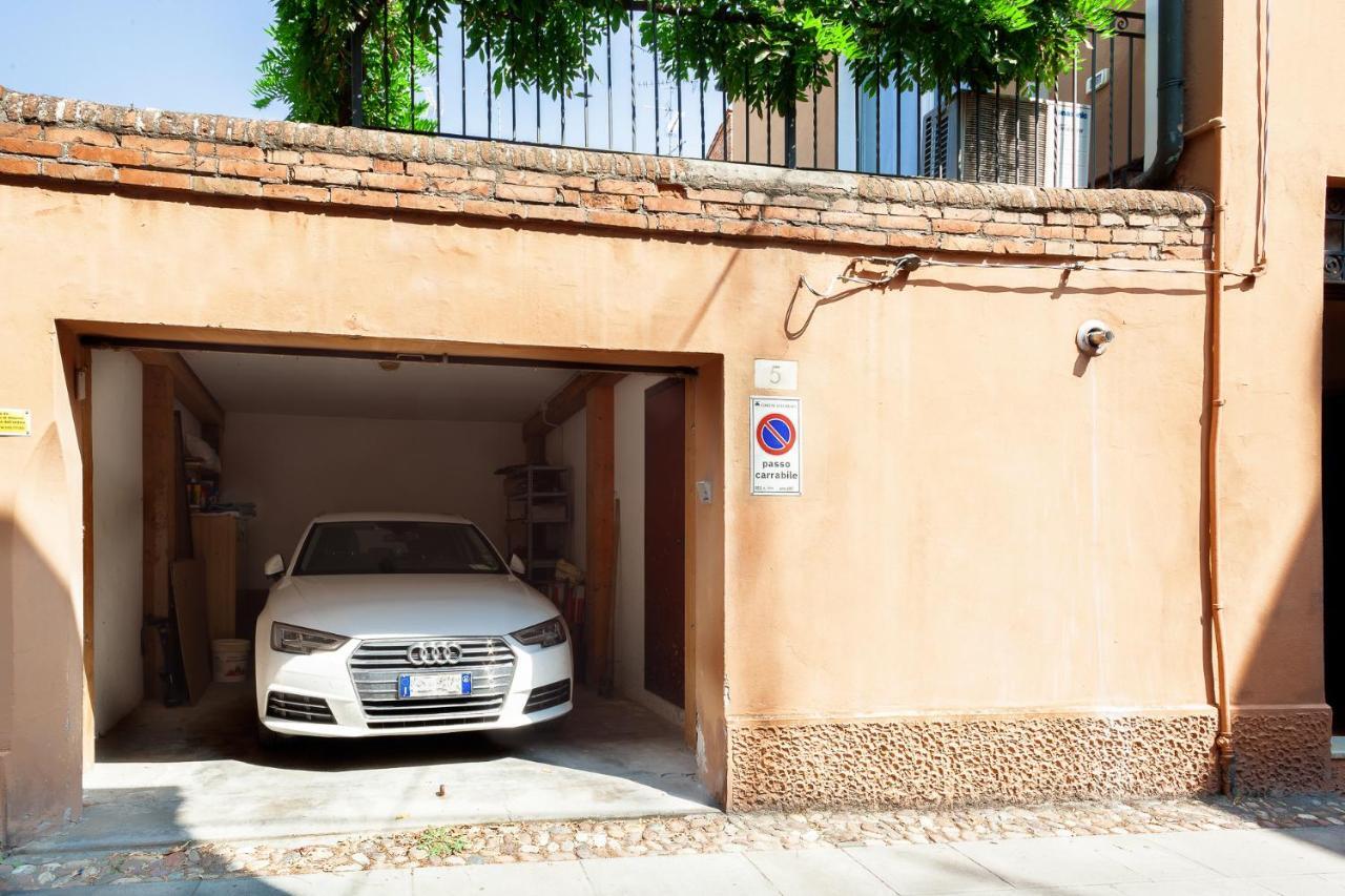 Ferrara Casa dell'Archivòlto con Garage Exterior foto