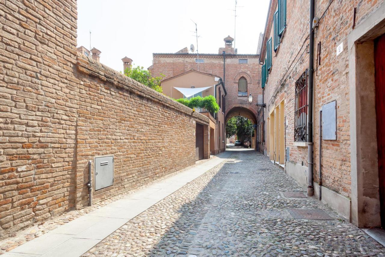 Ferrara Casa dell'Archivòlto con Garage Exterior foto